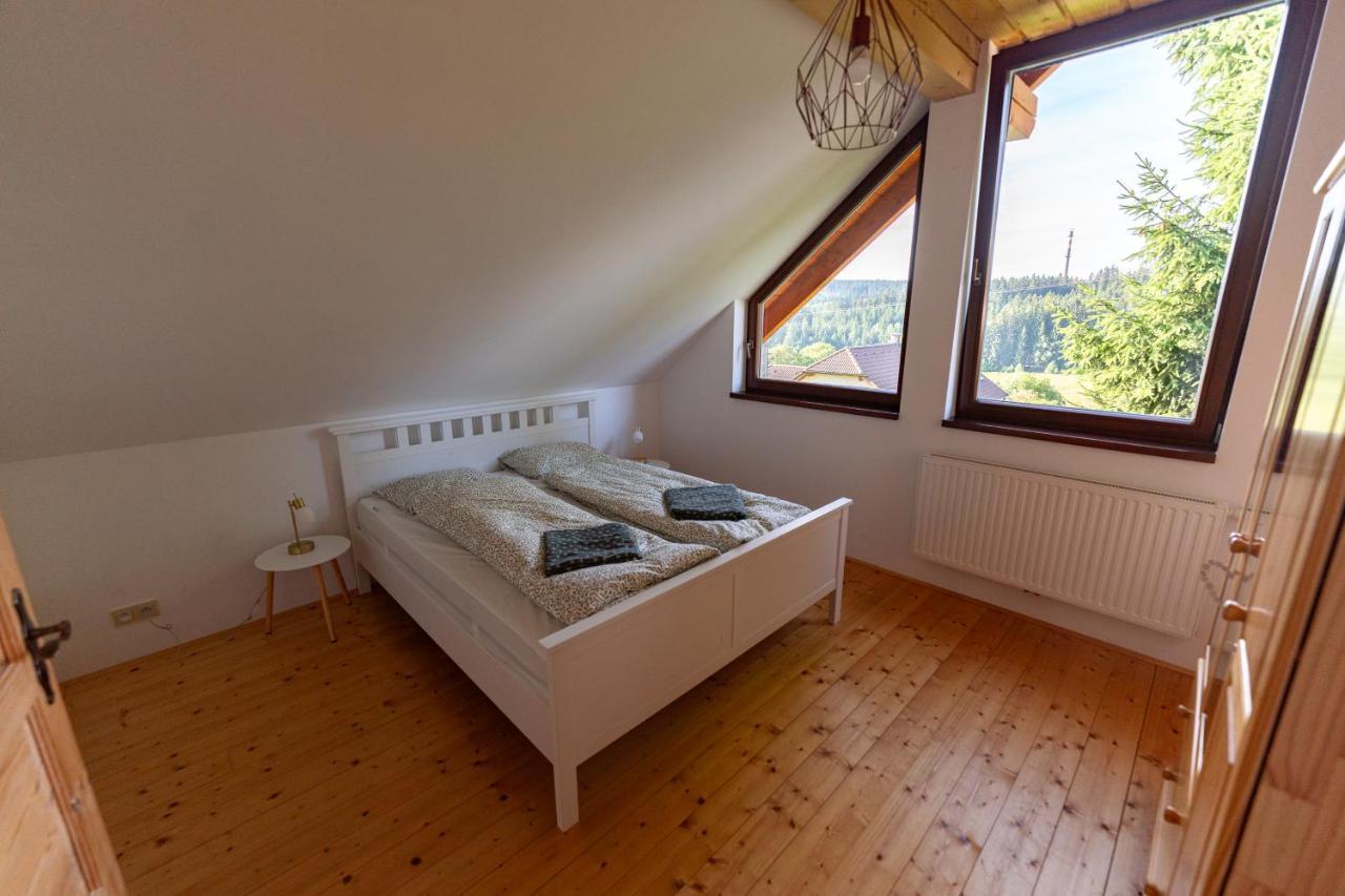 Moderni Sumavska Roubenka S Vyhledem Na Boubin Villa Vimperk Exterior photo